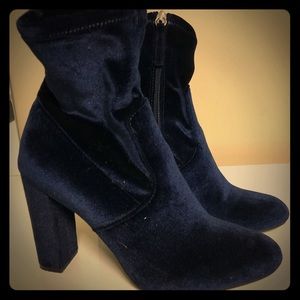 Steve Madden Blue suede shoes!